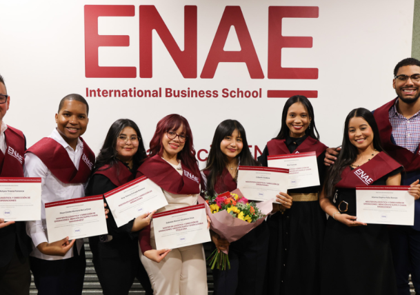 Entrega certificados alumnos internacionales