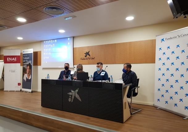FUERM y la Fundación “la Caixa” organizan el ‘Taller para el Autoempleo’, una formación de emprendimiento básico 
