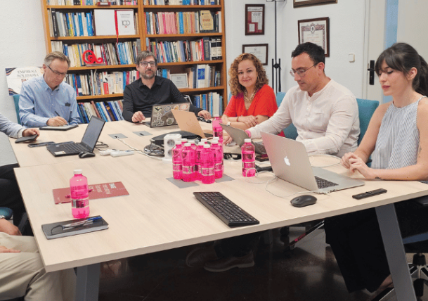 ENAE recibe la visita de las creadoras del proyecto Menta 