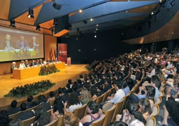 Acto de Entrega de Diplomas a los Alumnos de la Promoción 2010-2011